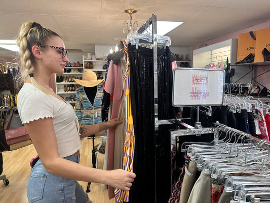 What to Look for When Shopping at Consignment Stores in Scottsdale and Thrift Stores Online?