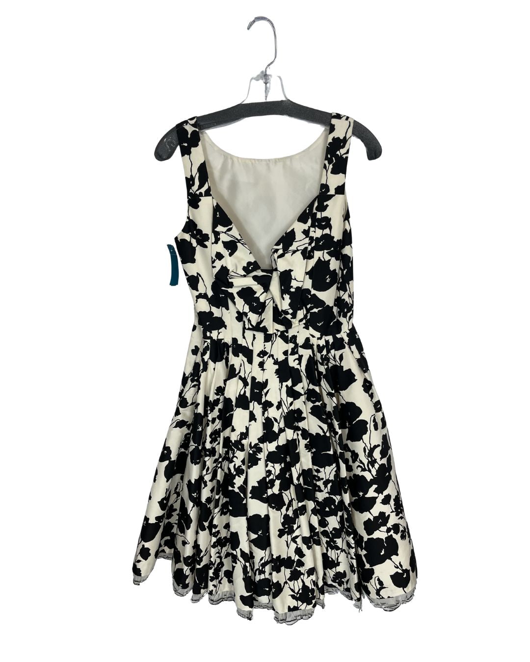 OSCAR DE LA RENTA Black & White Floral Print Dress (Size 8)