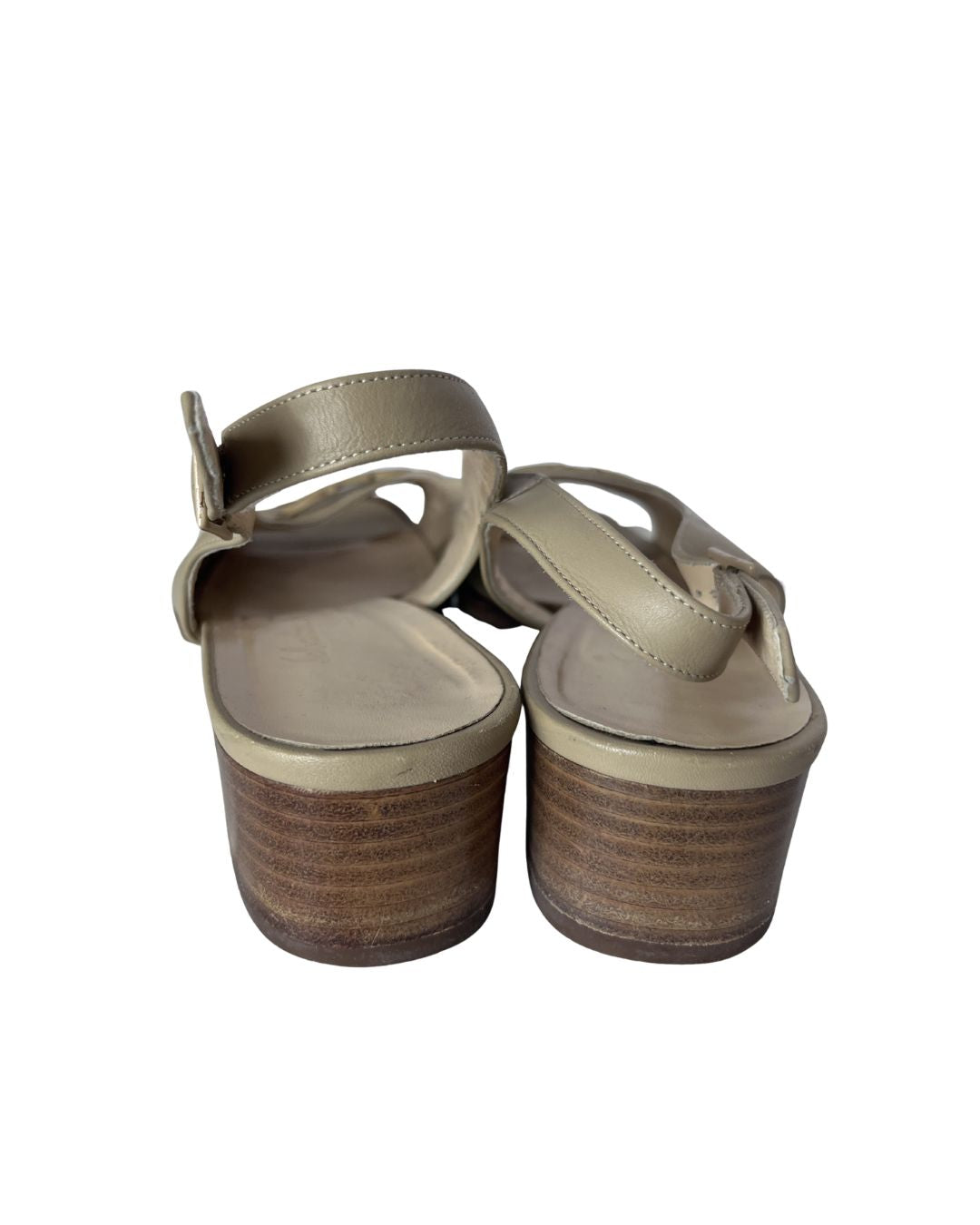 SALVATORE FERRAGAMO Beige Leather Slingback Heels (Size 9)