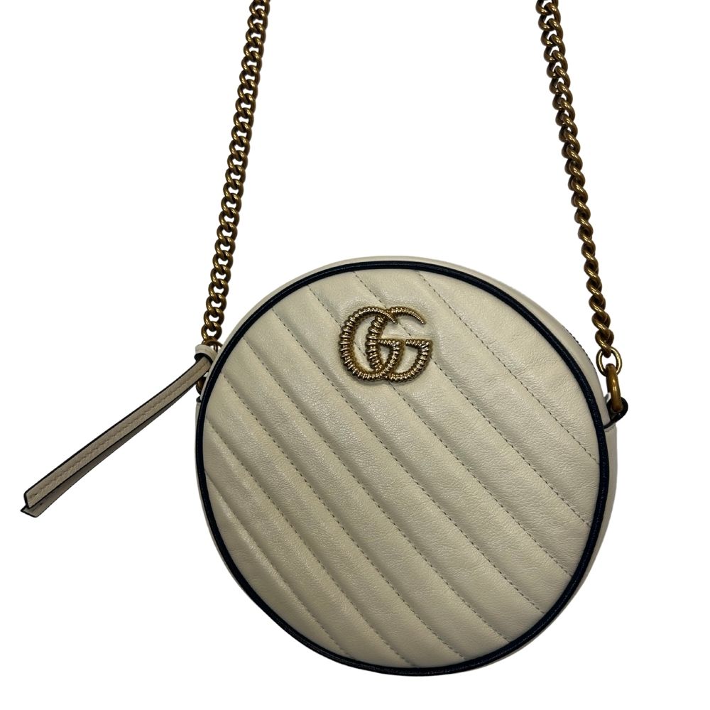 GUCCI Azalea Matelassé Round Quilted Crossbody – White & Navy with Gold-Tone GG Logo