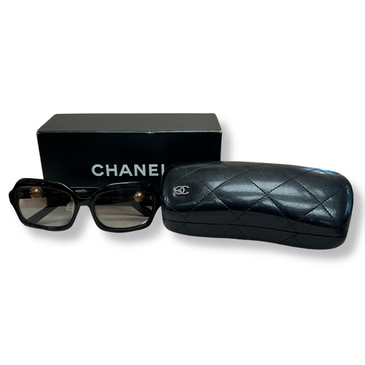 CHANEL Pearl Temple Sunglasses