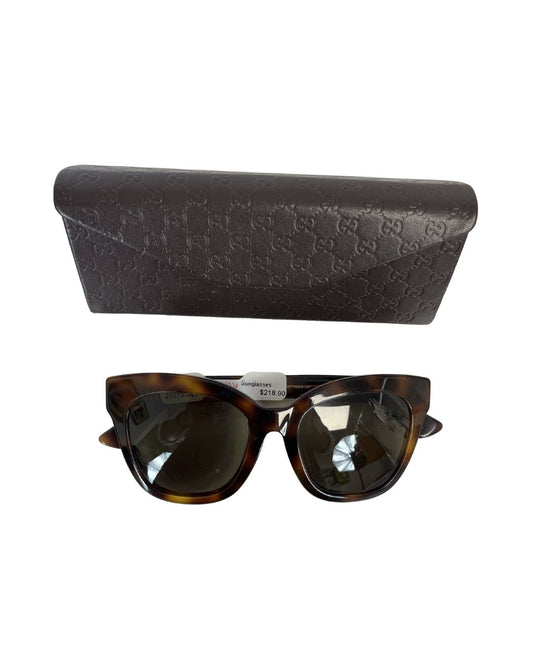GUCCI GG Tortoise Pattern Sunglasses