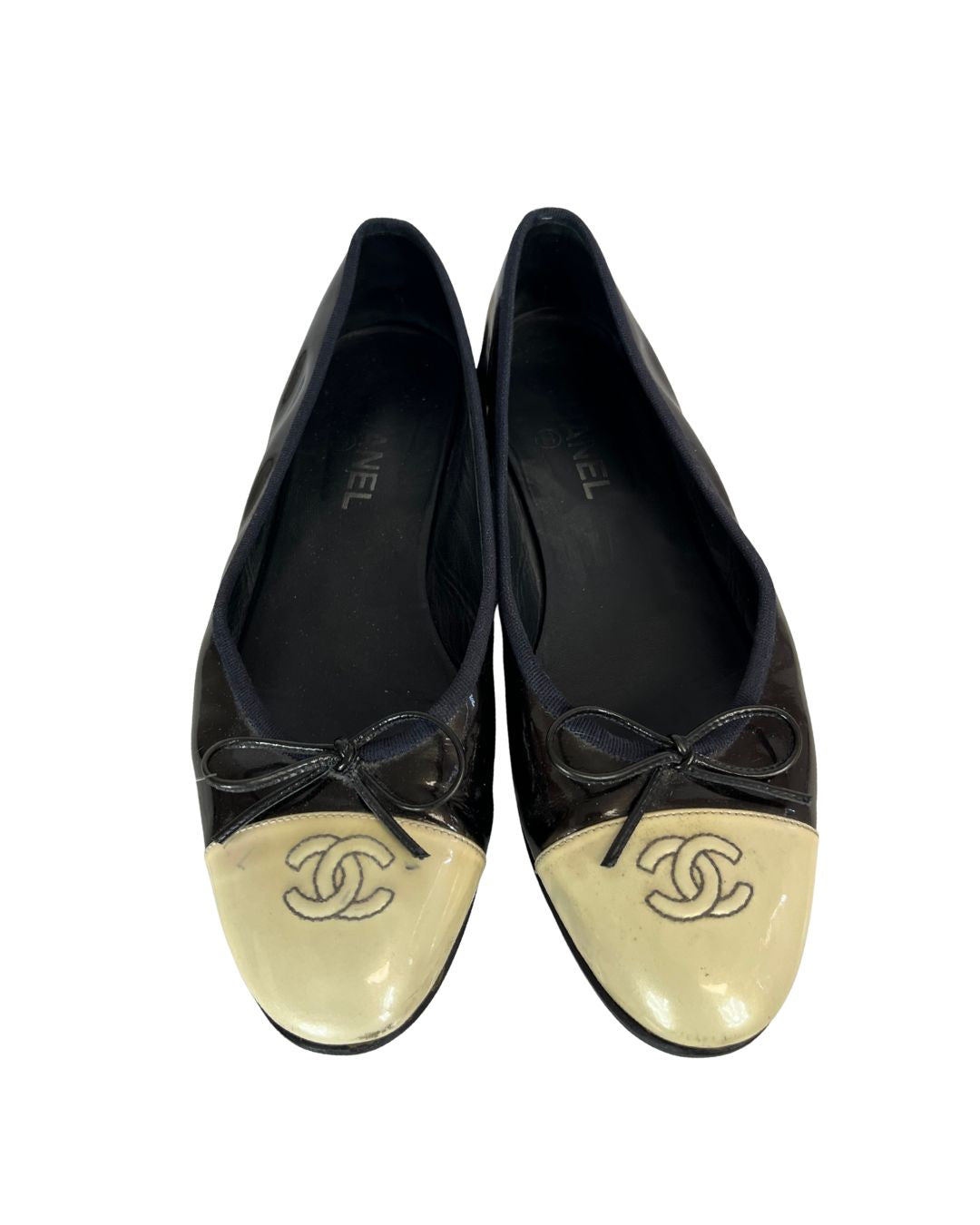 CHANEL Patent Leather White & Navy Ballet Flats (Size 9.5)