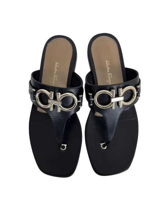 SALVATORE FERRAGAMO Riki Black Leather Sandals