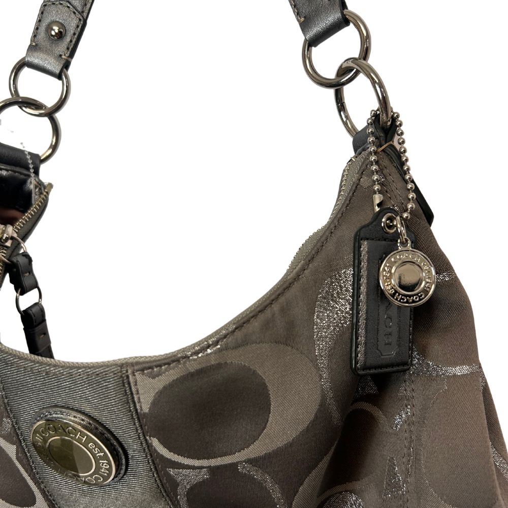 Coach Silver & Gray “C” Logo Shoulder Bag – Y2K-Inspired Classic with a Cool-Girl Twist