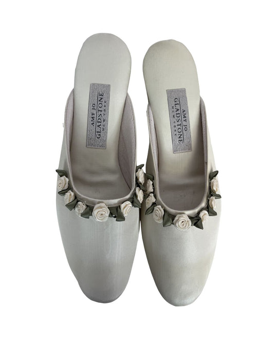 AMY JO GLADSTONE Ivory Satin Mule Heel Shoes (Size 7)