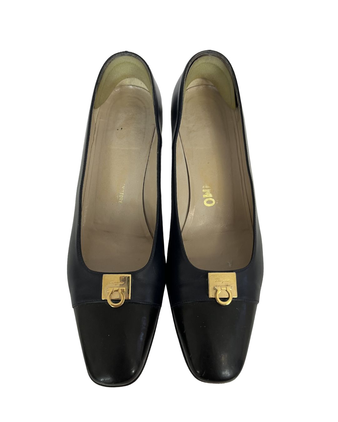 FERRAGAMO Vintage Classic Black Leather Pumps